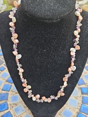 Pearl Glass Beaded Necklace